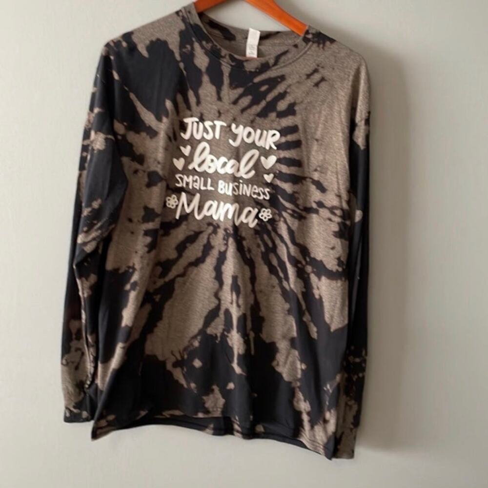 Womens Size L Tie-Dyed Grapic Long Sleeve Shirt Just your local small business m